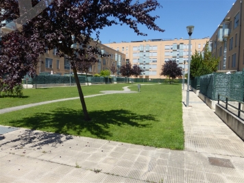 Piso en Alquiler en Saenz de Oiza(Pamplona) 